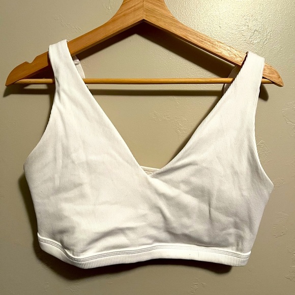 Offline by Aerie Medium Support White Sports Bra - Picture 1 of 12